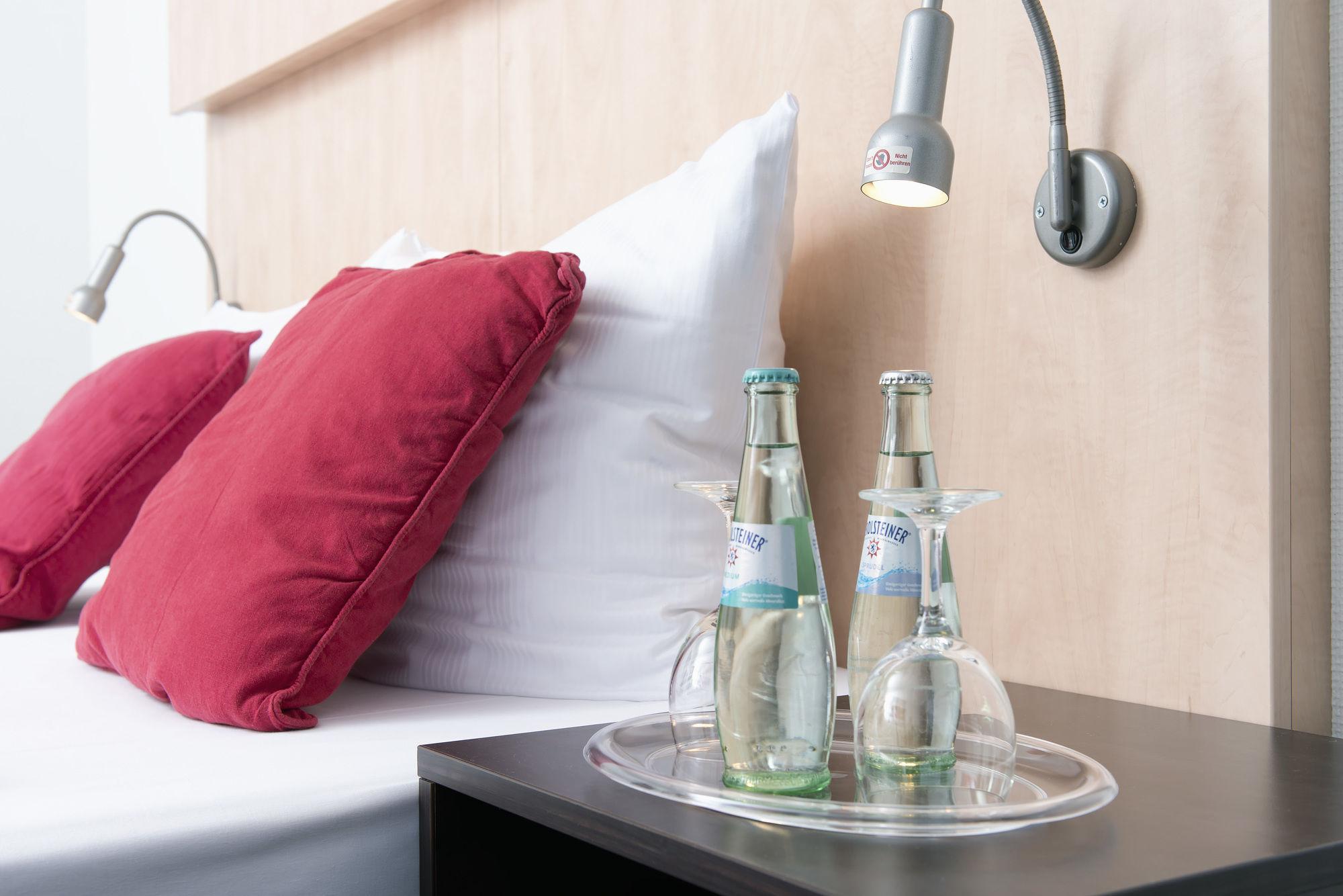 Good Morning + Bad Oldesloe Hotel Екстериор снимка