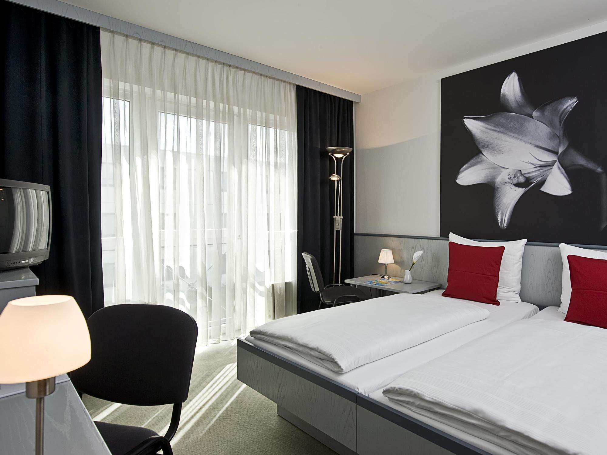 Good Morning + Bad Oldesloe Hotel Екстериор снимка